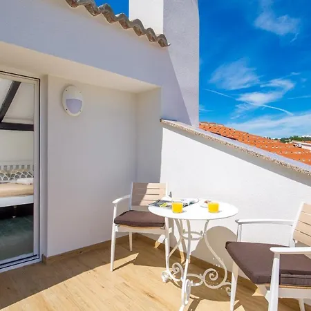 Mali Raj Villa *