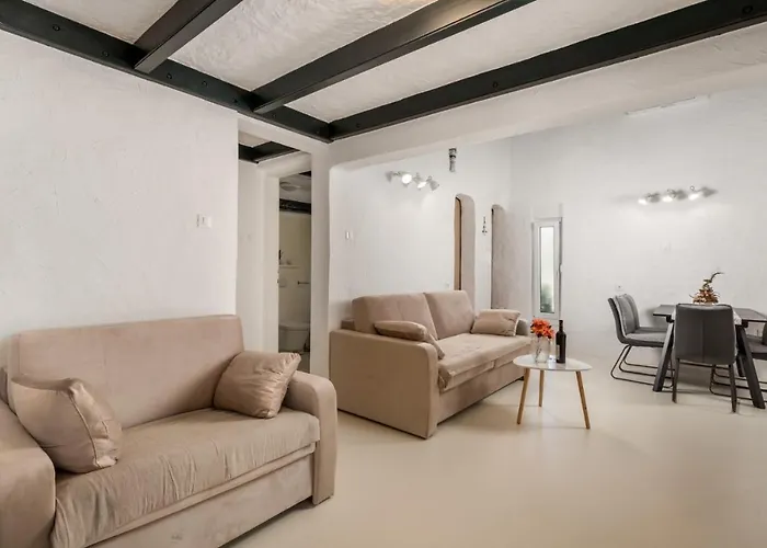 Mali Raj Villa