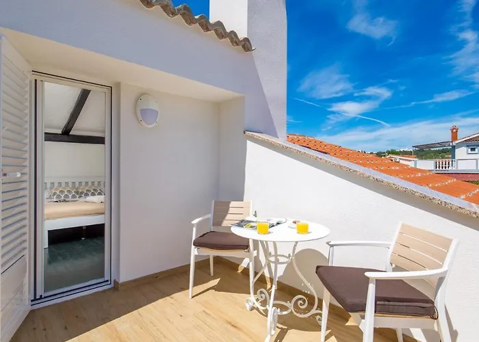 Mali Raj Villa *